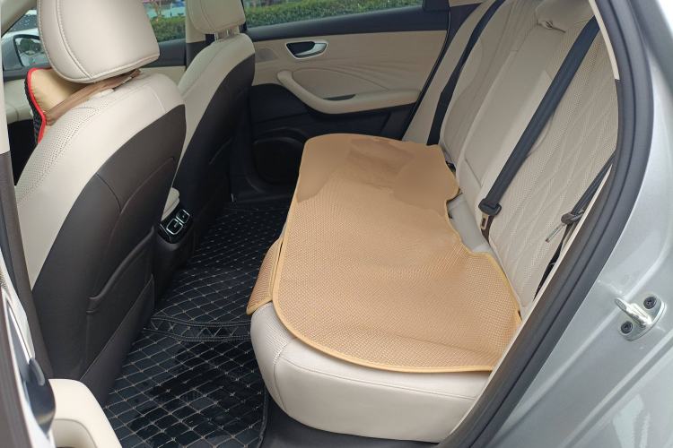 Used Roewe D7 2023 DMH 125km Excellence Edition Left Rear Seat