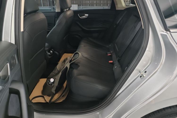 Used Roewe D7 2023 DMH 125km Superior Edition Left Rear Seat