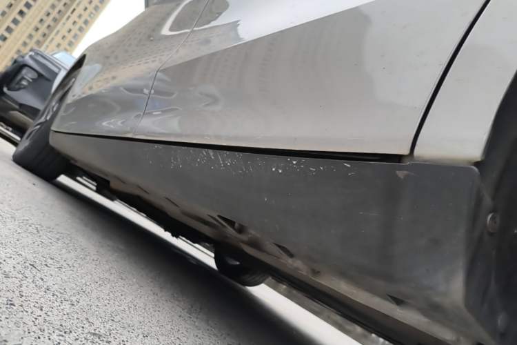 Used Roewe D7 2023 DMH 125km Superior Edition Left Side Sill