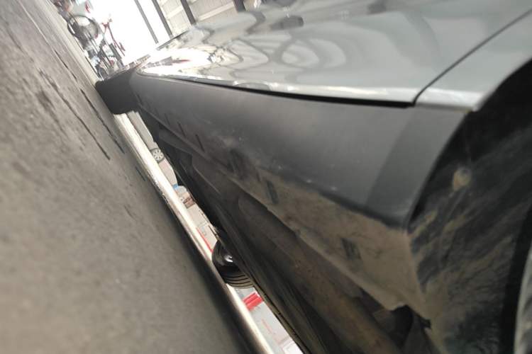 Used Roewe D7 2023 DMH 125km Superior Edition Left Side Sill