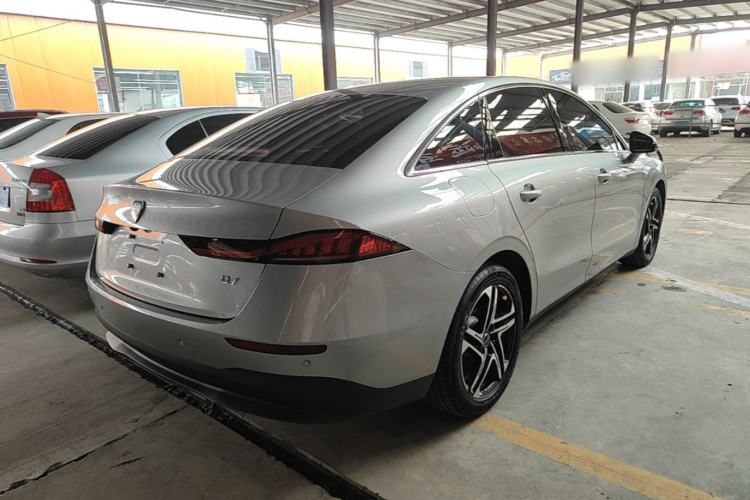 Used Roewe D7 2023 DMH 125km Superior Edition Rear Right 45 Deg