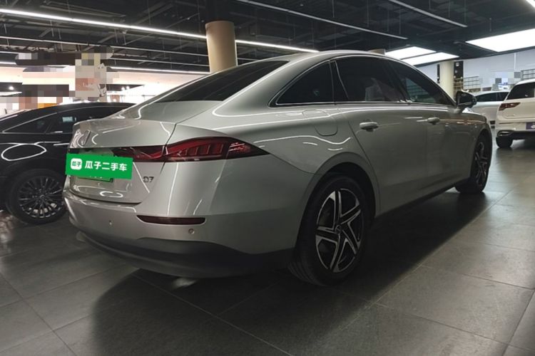 Used Roewe D7 2023 DMH 125km Flagship Edition Rear Right 45 Deg