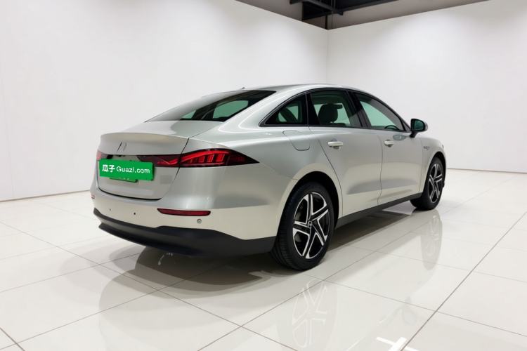 Used Roewe D7 2023 DMH 125km Flagship Edition Rear Right 45 Deg