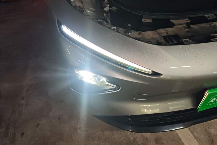 Used Roewe D7 2023 EV 510km Rear-Drive Flagship Edition Right Front Headlight