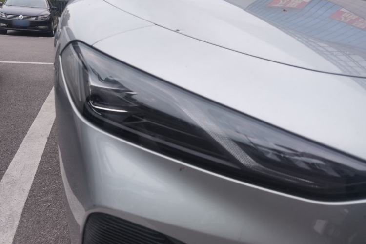 Used Roewe D7 2023 DMH 125km Excellence Edition Right Front Headlight
