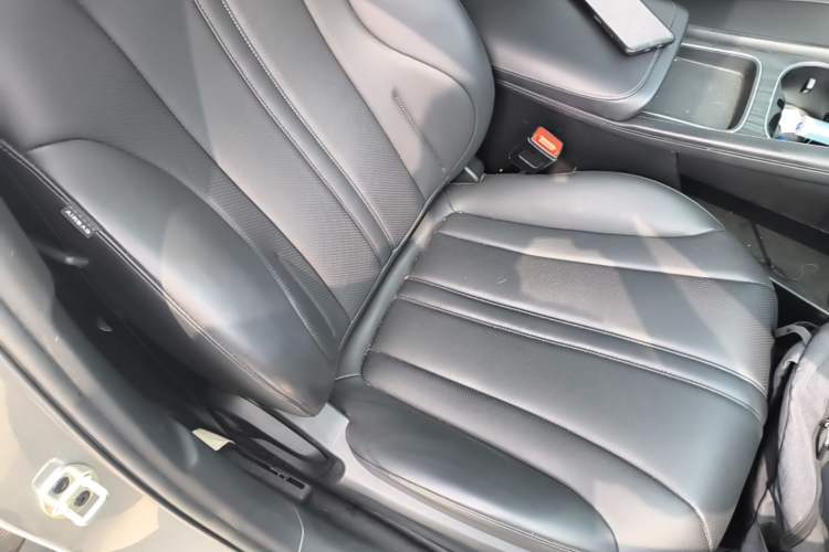 Used Roewe D7 2023 DMH 125km Superior Edition Right Front Seat