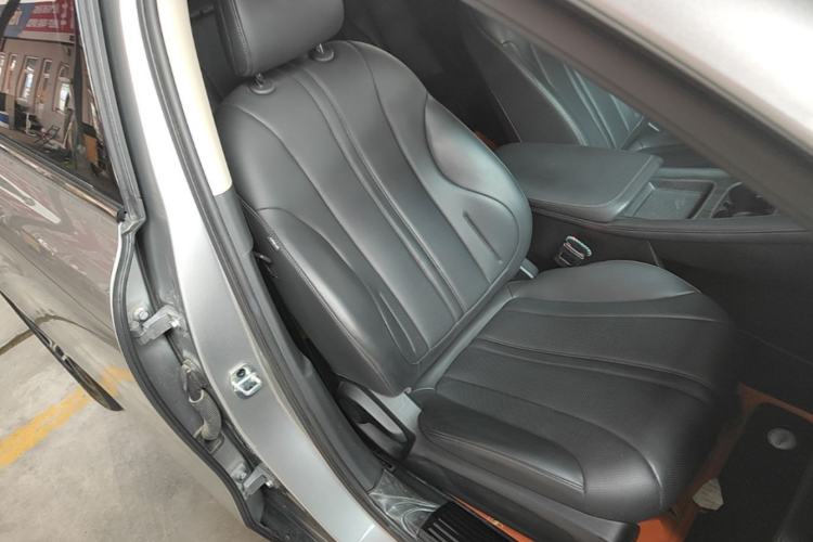 Used Roewe D7 2023 DMH 125km Superior Edition Right Front Seat