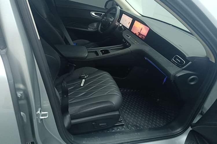 Used Roewe D7 2023 DMH 125km Flagship Edition Right Front Seat