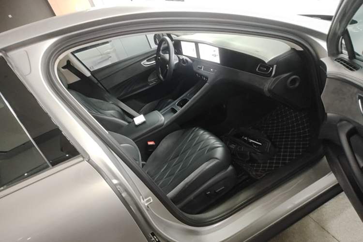 Used Roewe D7 2023 DMH 125km Flagship Edition Right Front Seat
