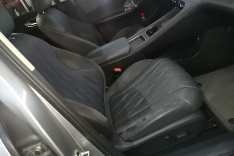 Used Roewe D7 2023 DMH 125km Flagship Edition Right Front Seat