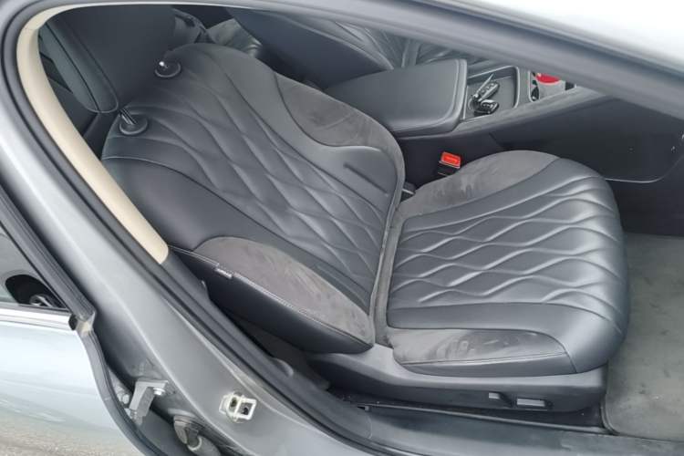 Used Roewe D7 2023 DMH 125km Flagship Edition Right Front Seat