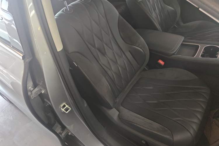 Used Roewe D7 2023 DMH 125km Flagship Edition Right Front Seat