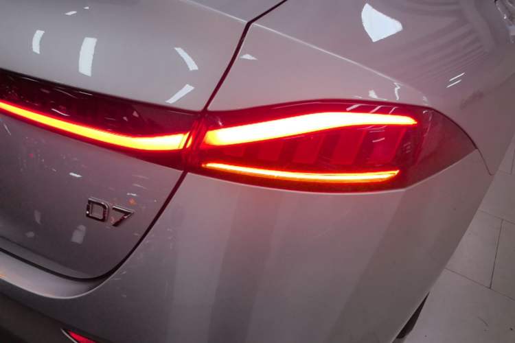 Used Roewe D7 2023 DMH 125km Superior Edition Right Rear Taillight