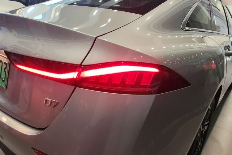 Used Roewe D7 2023 DMH 125km Flagship Edition Right Rear Taillight
