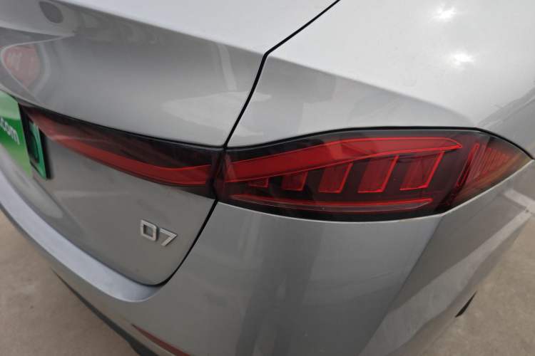 Used Roewe D7 2023 DMH 125km Flagship Edition Right Rear Taillight