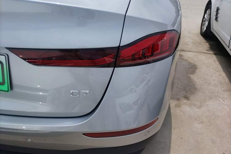 Used Roewe D7 2023 DMH 125km Flagship Edition Right Rear Taillight