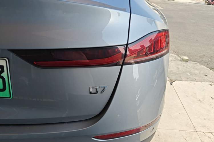 Used Roewe D7 2023 DMH 125km Flagship Edition Right Rear Taillight
