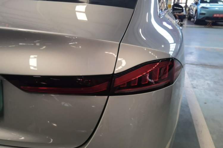 Used Roewe D7 2023 DMH 125km Flagship Edition Right Rear Taillight