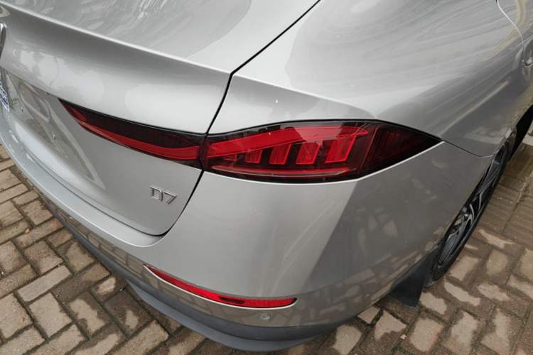 Used Roewe D7 2023 DMH 125km Excellence Edition Right Rear Taillight