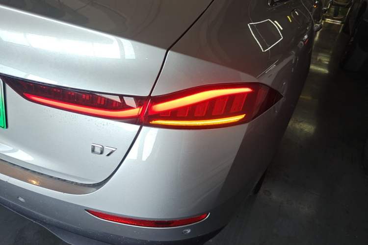 Used Roewe D7 2023 DMH 125km Flagship Edition Right Rear Taillight