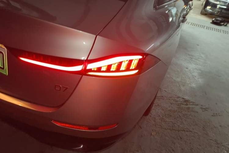Used Roewe D7 2023 DMH 125km Flagship Edition Right Rear Taillight