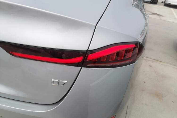 Used Roewe D7 2023 DMH 125km Flagship Edition Right Rear Taillight