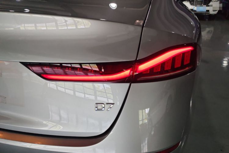Used Roewe D7 2023 DMH 125km Superior Edition Right Rear Taillight