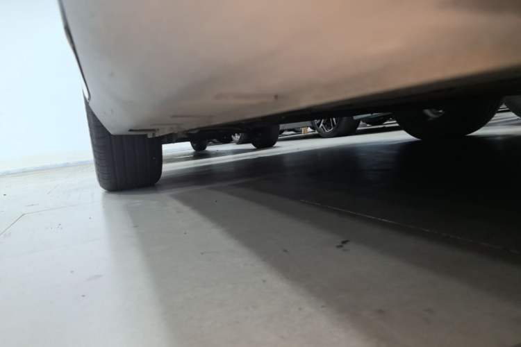 Used Roewe D7 2023 DMH 125km Superior Edition Right Side Sill