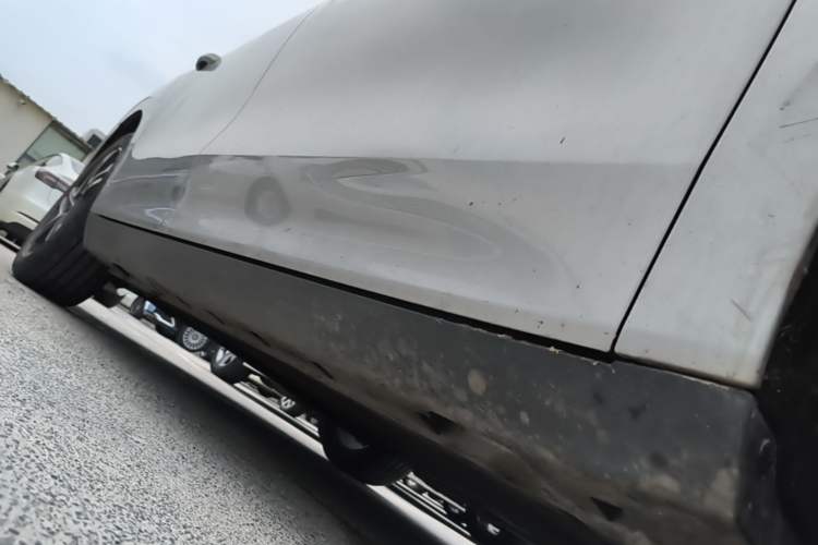 Used Roewe D7 2023 DMH 125km Superior Edition Right Side Sill
