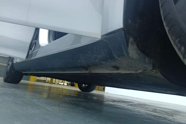 Used Roewe D7 2023 DMH 125km Flagship Edition Right Side Sill