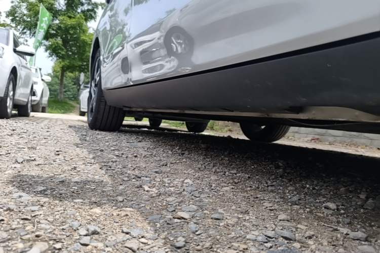 Used Roewe D7 2023 DMH 125km Flagship Edition Right Side Sill