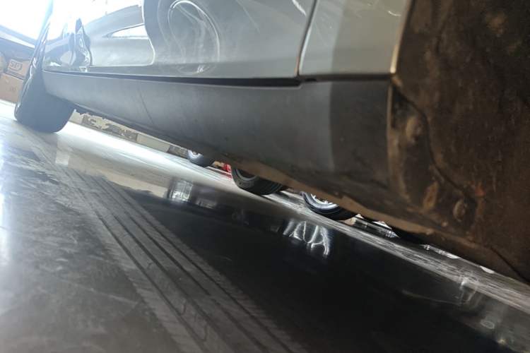 Used Roewe D7 2023 DMH 125km Flagship Edition Right Side Sill