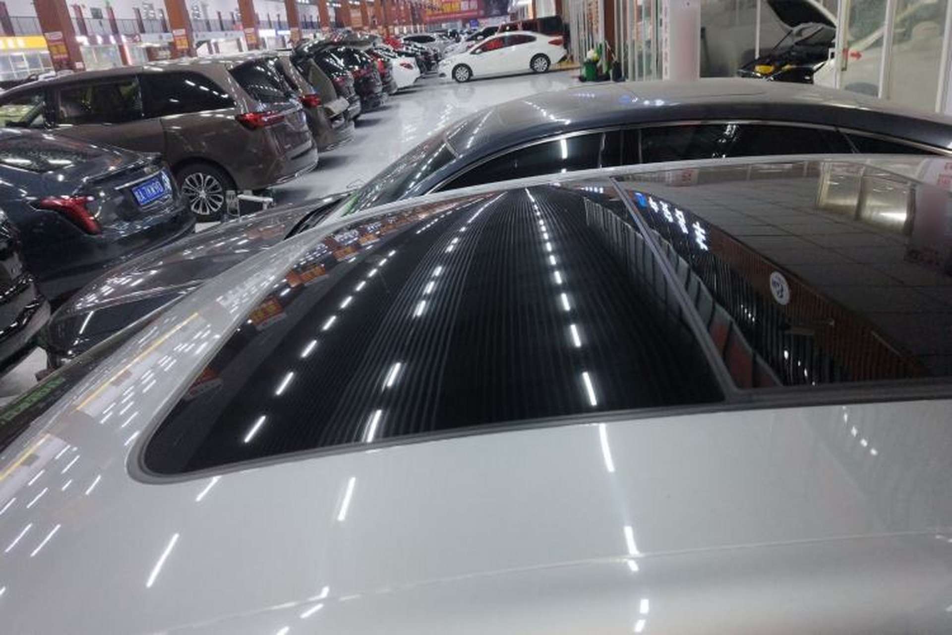 Used Roewe D7 2023 DMH 125km Flagship Edition Roof