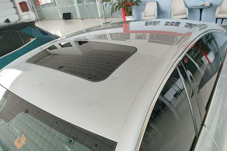 Used Roewe D7 2023 DMH 125km Superior Edition Roof