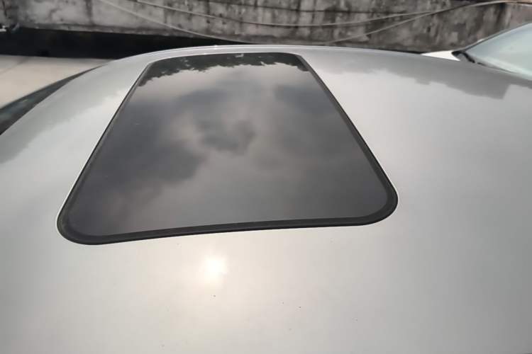 Used Roewe D7 2023 DMH 125km Superior Edition Roof