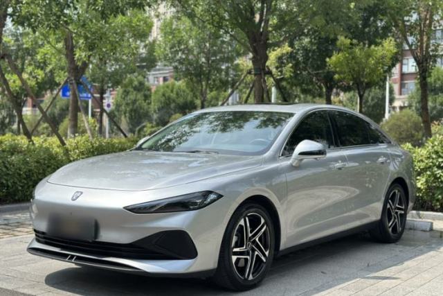 Used Roewe D7 2023 DMH 125km Flagship Edition