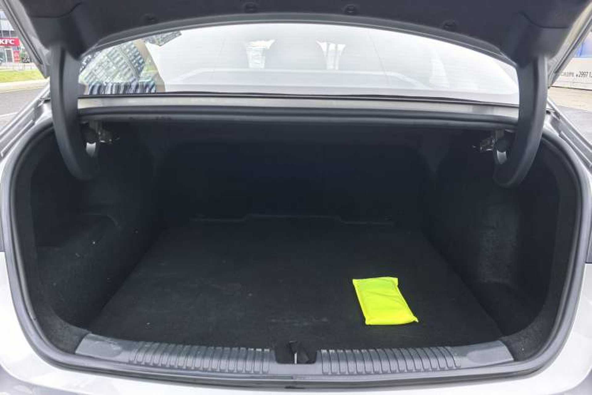Used Roewe D7 2023 DMH 125km Flagship Edition Trunk