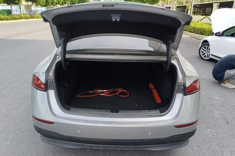 Used Roewe D7 2023 DMH 125km Flagship Edition Trunk