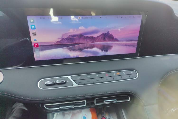 Used Roewe D7 2023 DMH 125km Superior Edition Audio And AC Panel