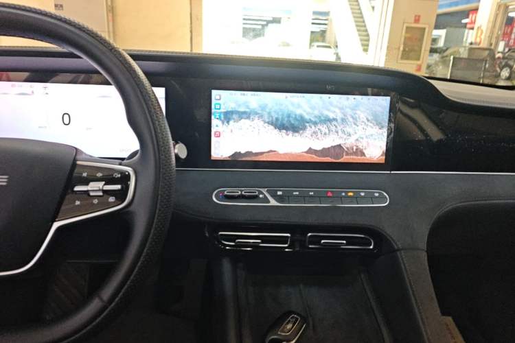 Used Roewe D7 2023 EV 510km Rear-Drive Flagship Edition Audio And AC Panel