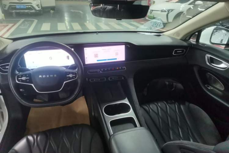 Used Roewe D7 2023 EV 510km Rear-Drive Flagship Edition Audio And AC Panel