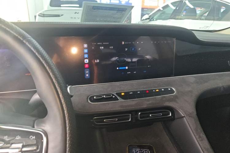 Used Roewe D7 2023 EV 510km Rear-Drive Excellence Edition Audio And AC Panel