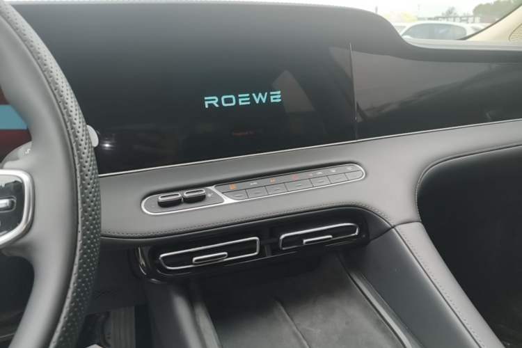 Used Roewe D7 2023 DMH 125km Superior Edition Audio And AC Panel