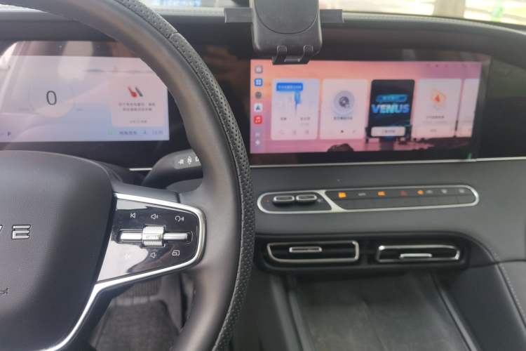 Used Roewe D7 2023 DMH 125km Superior Edition Audio And AC Panel