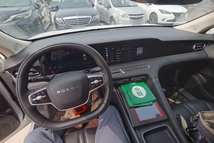Used Roewe D7 2023 DMH 125km Superior Edition Center Console