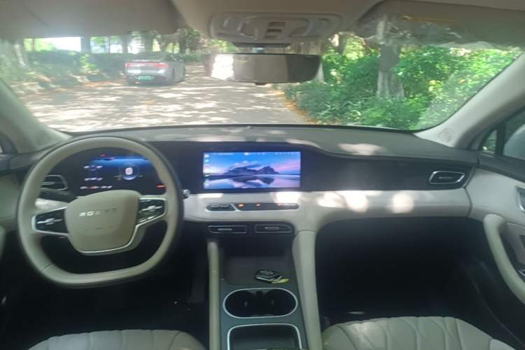 Used Roewe D7 2023 DMH 125km Excellence Edition Center Console