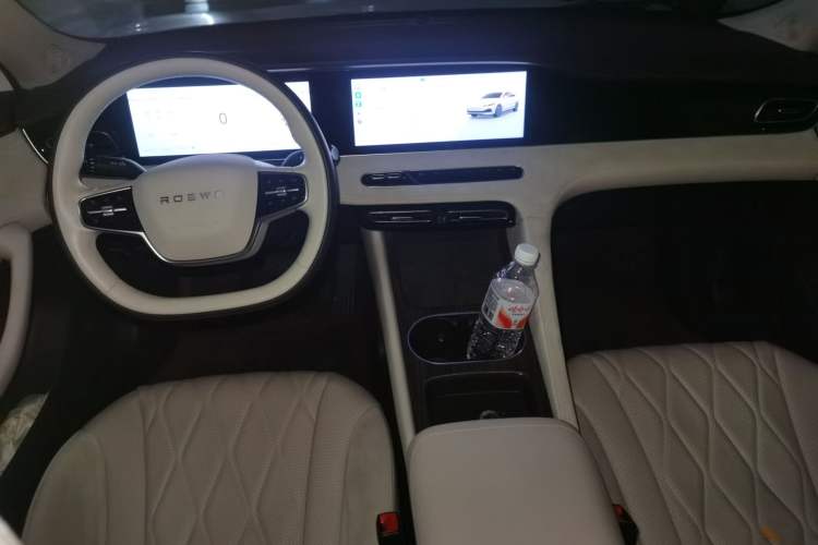 Used Roewe D7 2023 DMH 125km Excellence Edition Center Console