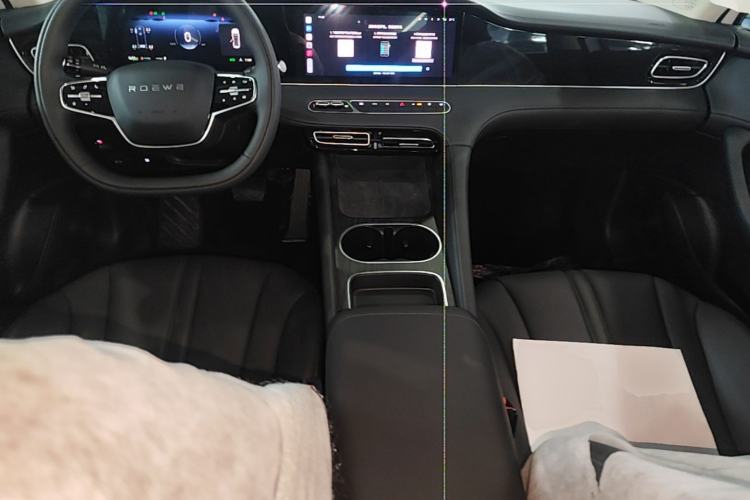 Used Roewe D7 2023 DMH 125km Superior Edition Center Console