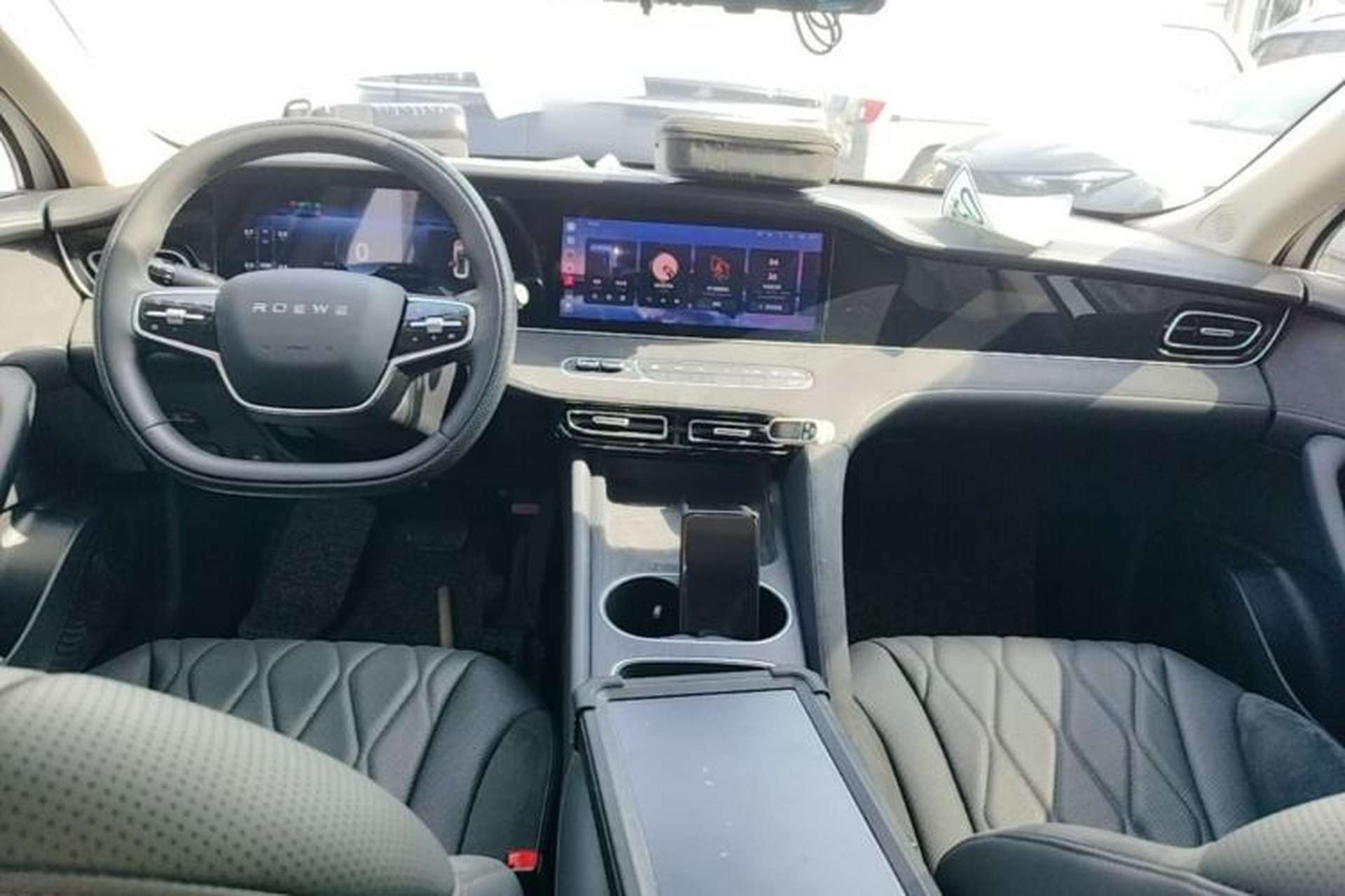 Used Roewe D7 2023 DMH 125km Excellence Edition Center Console