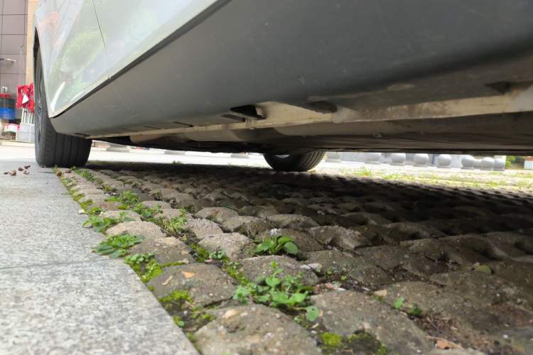 Used Roewe D7 2023 DMH 125km Flagship Edition Chassis Rear Left